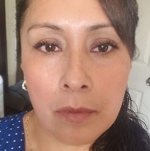 Meet your Posher, Claudia